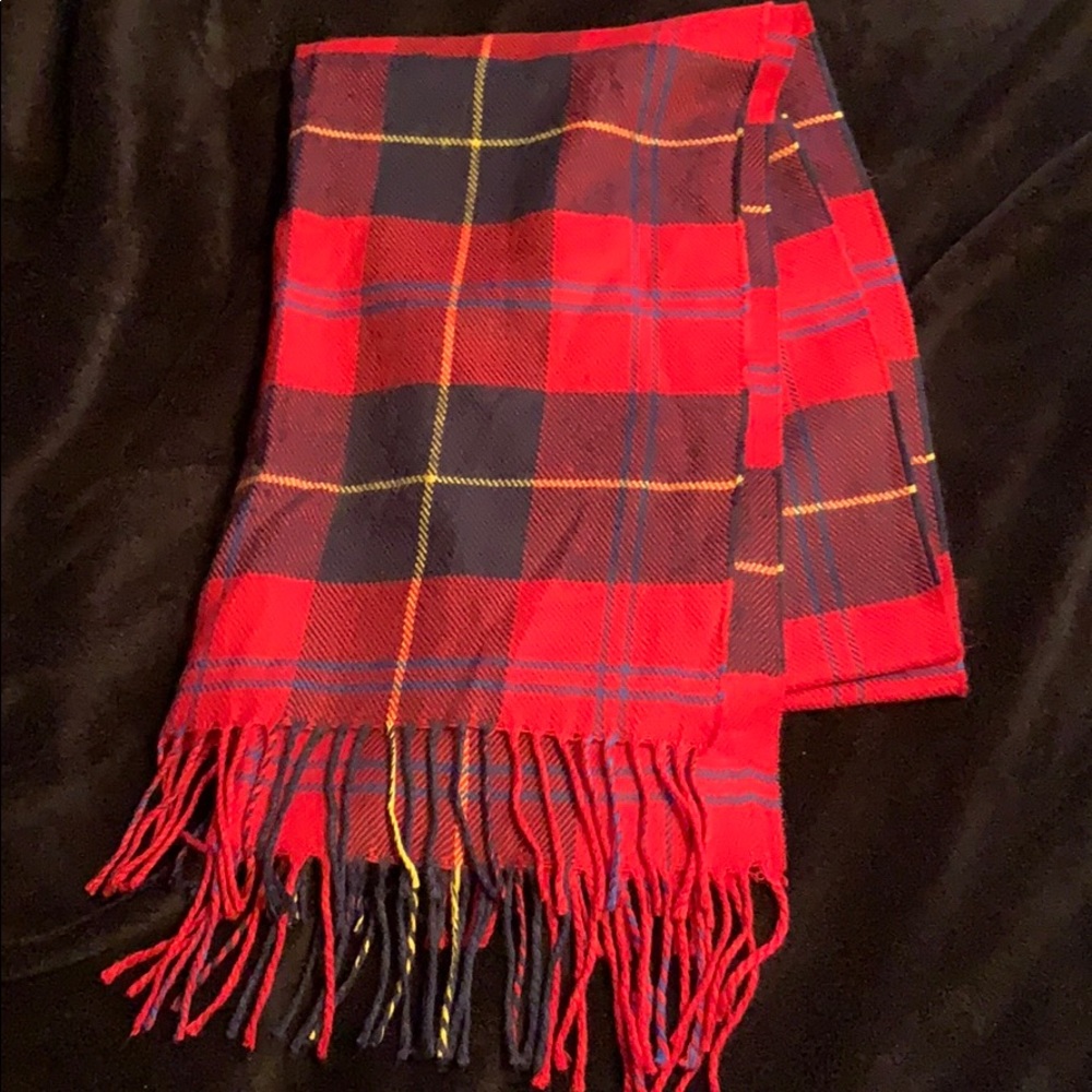 Abercrombie & Fitch Plaid Scarf